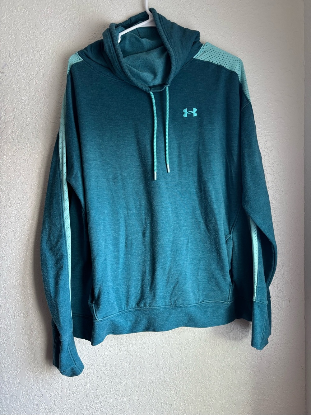 Under Armour Teal Pullover Sweatshirt